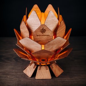 Деревянная настольная лампа, цвет махагон «Шишка»